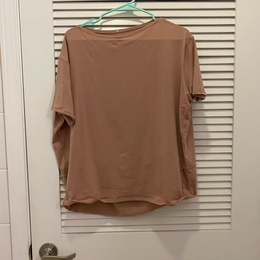 Lululemon Tee